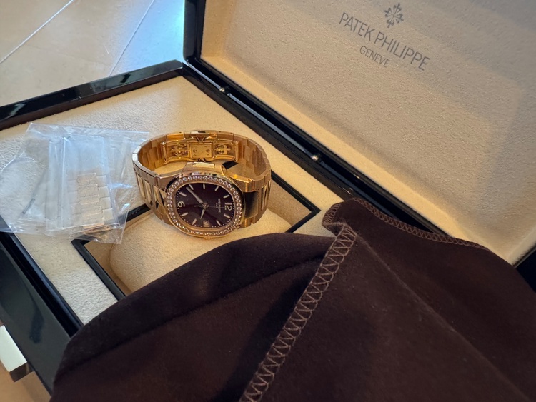 パテックフィリップ ノーチラス （高級時計）の商品画像 - 査定依頼日：2026年4月2日 - 最高査定価格：19,800,000円