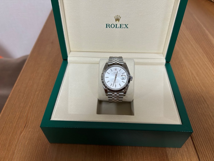 ロレックス デイトジャスト 126334   店（高級時計）の商品画像 - 査定依頼日：2025年8月31日 - 最高査定価格：2,050,000円