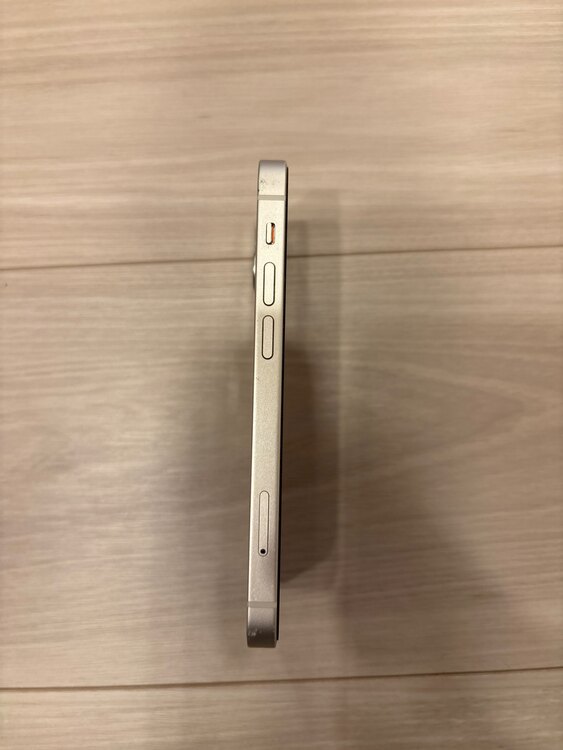 iPhone 13mini （スマホ）の商品画像 - 査定依頼日：2025年1月5日 - 最高査定価格：40,000円