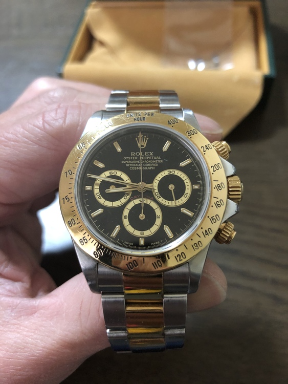 16523（高級時計）の商品画像 - 査定依頼日：2022年4月2日 - 最高査定価格：2,350,000円