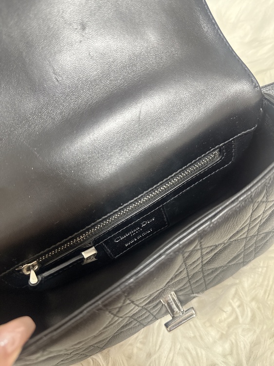 Dior30 Montaigne（ブランドバッグ）の商品画像 - 査定依頼日：2026年8月28日 - 最高査定価格：230,000円