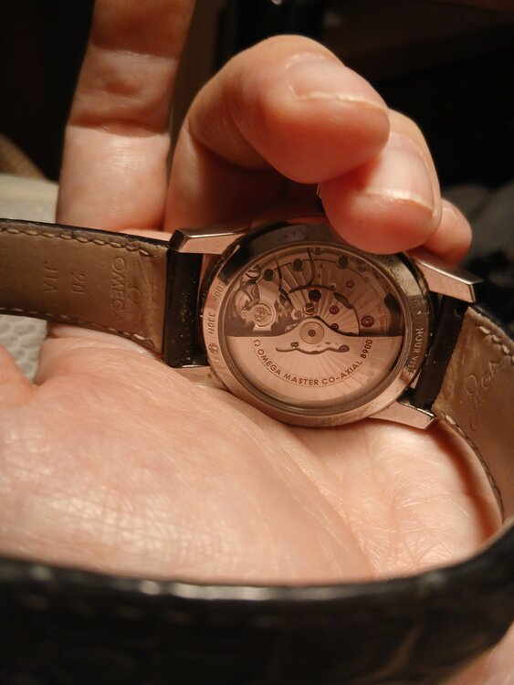 433.13.41.21.02.001（高級時計）の商品画像 - 査定依頼日：2026年4月25日 - 最高査定価格：405,000円