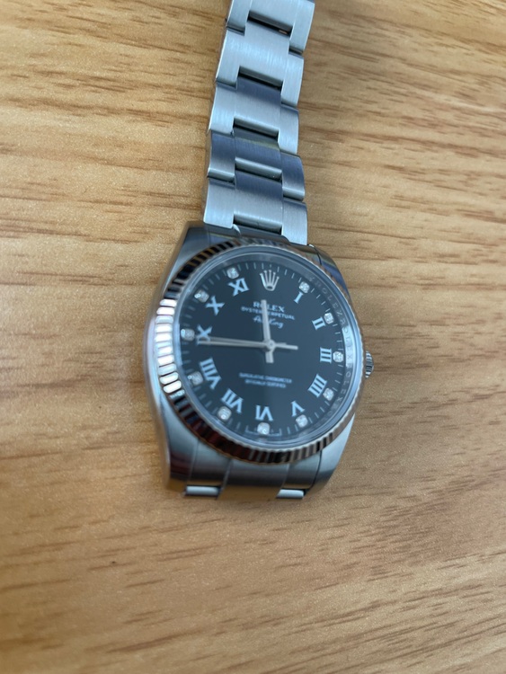 ロレックス エアキング 114234G（高級時計）の商品画像 - 査定依頼日：2025年10月27日 - 最高査定価格：900,000円