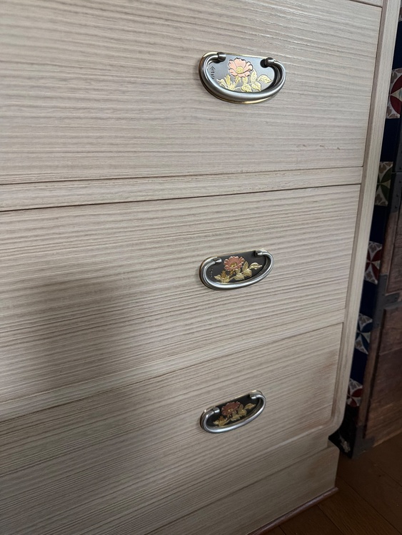 桐箪笥（美術品・骨董品）の商品画像 - 査定依頼日：2025年12月8日 - 最高査定価格：3,000円