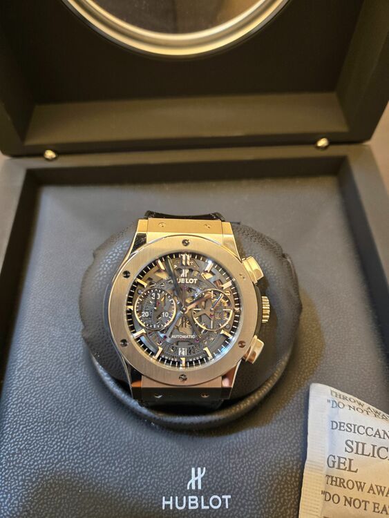 ウブロ クラシックフュージョン 525.NX.0170.L（高級時計）の商品画像 - 査定依頼日：2025年9月29日 - 最高査定価格：930,000円