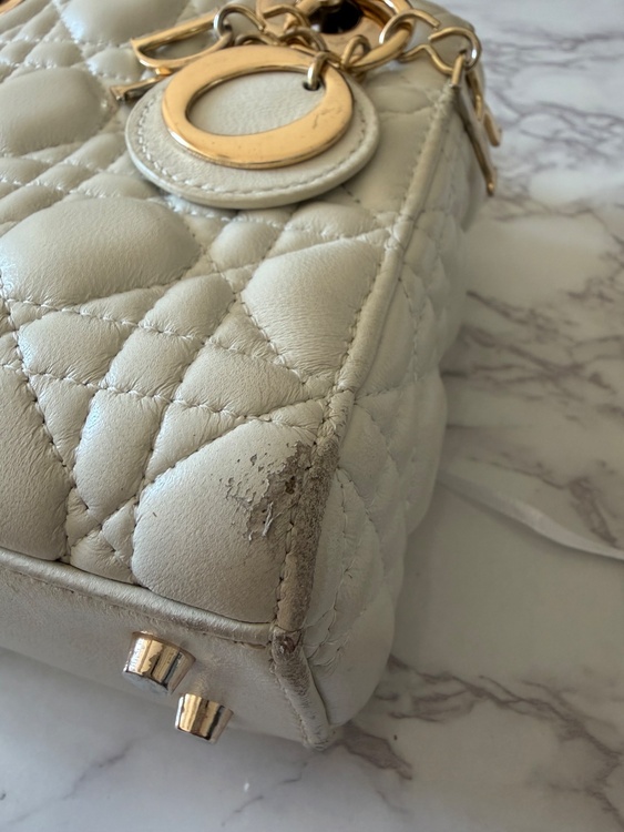 Lady Dior ミニ（ブランドバッグ）の商品画像 - 査定依頼日：2026年10月19日 - 最高査定価格：130,000円