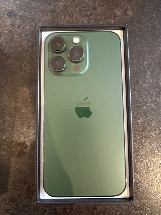 iPhone 13pro 256GB（スマホ）の商品画像 - 査定依頼日：2025年8月2日 - 最高査定価格：73,000円