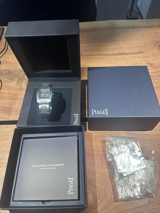 アップストリーム　クロノグラフ（高級時計）の商品画像 - 査定依頼日：2025年8月6日 - 最高査定価格：300,000円