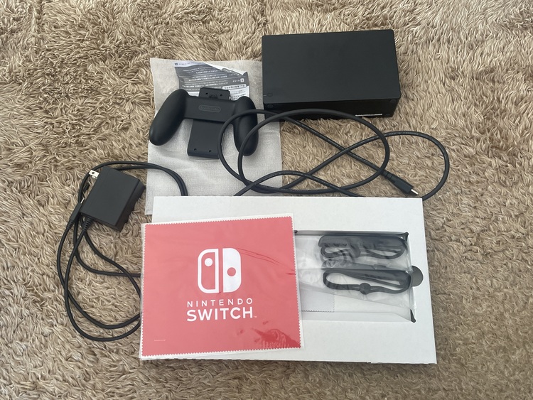 Nintendo Switch本体/Joy-Con(L) ネオンブルー/(R) （ゲーム機本体・ゲームソフト）の商品画像 - 査定依頼日：2022年3月9日 - 最高査定価格：18,000円