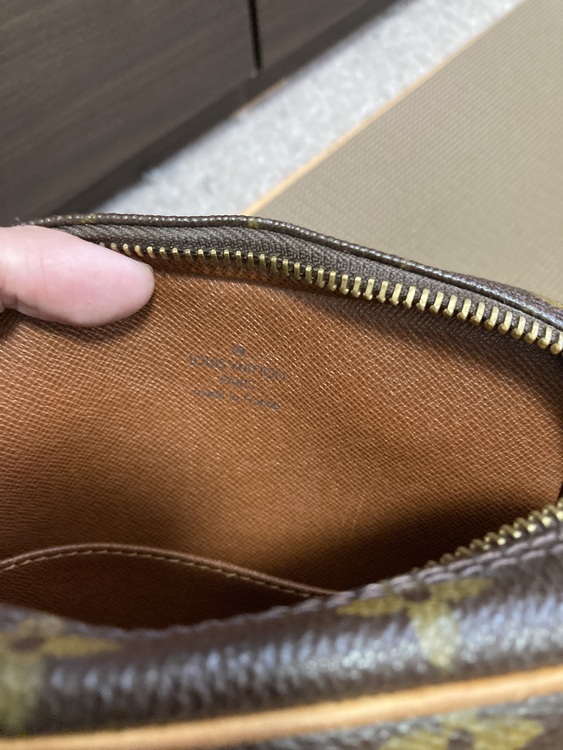 ダヌーヴ　M45266（ブランドバッグ）の商品画像 - 査定依頼日：2022年5月7日 - 最高査定価格：40,000円