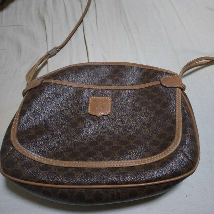 セリーヌ  （ブランドバッグ）の商品画像 - 査定依頼日：2025年1月5日 - 最高査定価格：20,000円