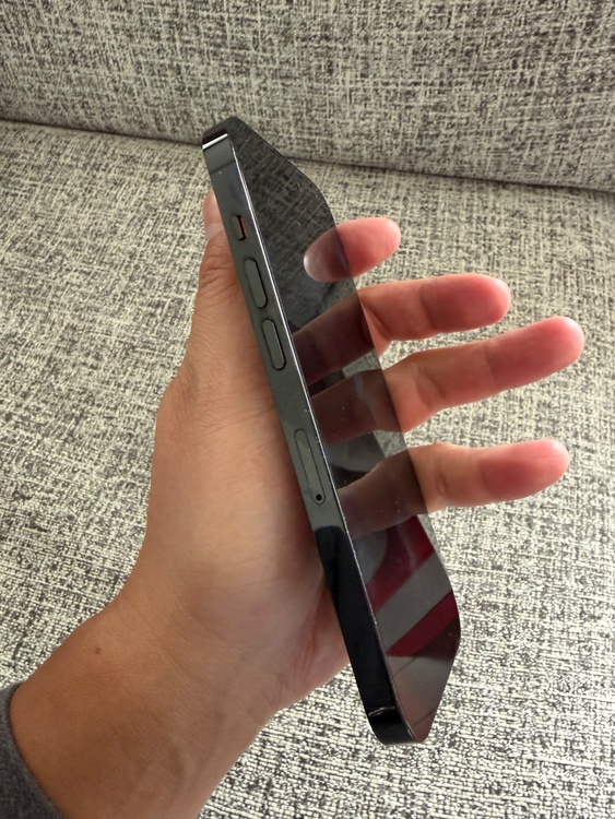 iPhone iPhone 14 Pro 256GB au（スマホ）の商品画像 - 査定依頼日：2026年8月27日 - 最高査定価格：74,000円