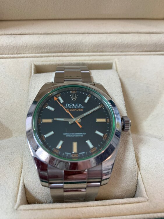 ロレックス ミルガウス 116400GVブラックだいや（高級時計）の商品画像 - 査定依頼日：2025年3月30日 - 最高査定価格：1,100,000円