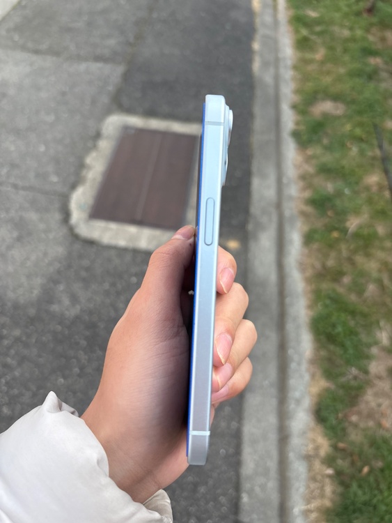 iPhone 15 128GB docomo（スマホ）の商品画像 - 査定依頼日：2026年1月27日 - 最高査定価格：65,000円