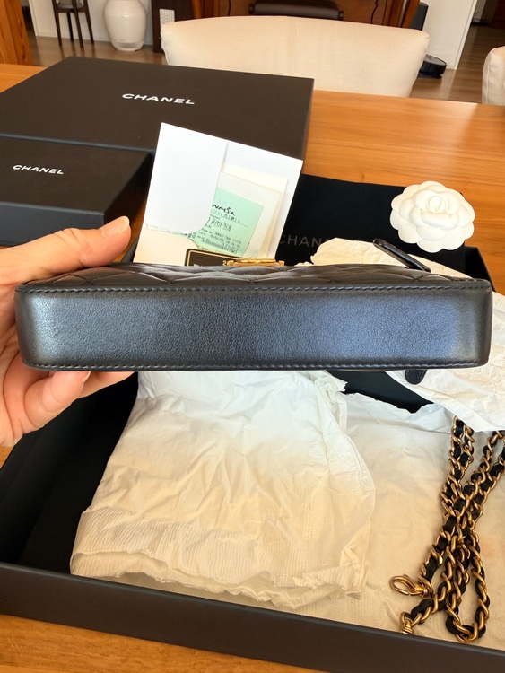 チェーンウォレット/A84069/ボーイシャネル/マトラッセ/ラムスキン/マット（ブランドバッグ）の商品画像 - 査定依頼日：2026年2月20日 - 最高査定価格：190,000円