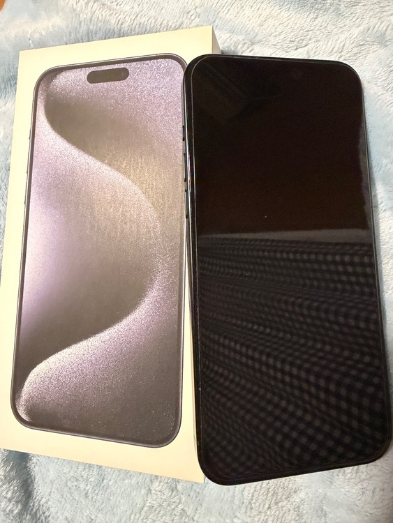 iPhone 15 Pro Max 256GB SIMフリー（スマホ）の商品画像 - 査定依頼日：2026年1月22日 - 最高査定価格：100,000円