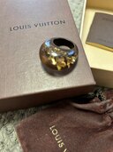 バーグ アンクルージョン（ブランド財布・小物）の商品画像 - 査定依頼日：2024年9月20日 - 最高査定価格：5,000円