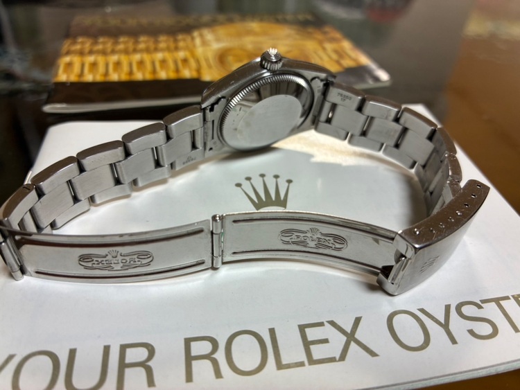 ロレックス パーペチュアル （高級時計）の商品画像 - 査定依頼日：2025年9月7日 - 最高査定価格：700,000円