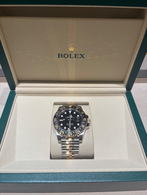 ロレックス GMTマスター （高級時計）の商品画像 - 査定依頼日：2026年3月12日 - 最高査定価格：3,860,000円