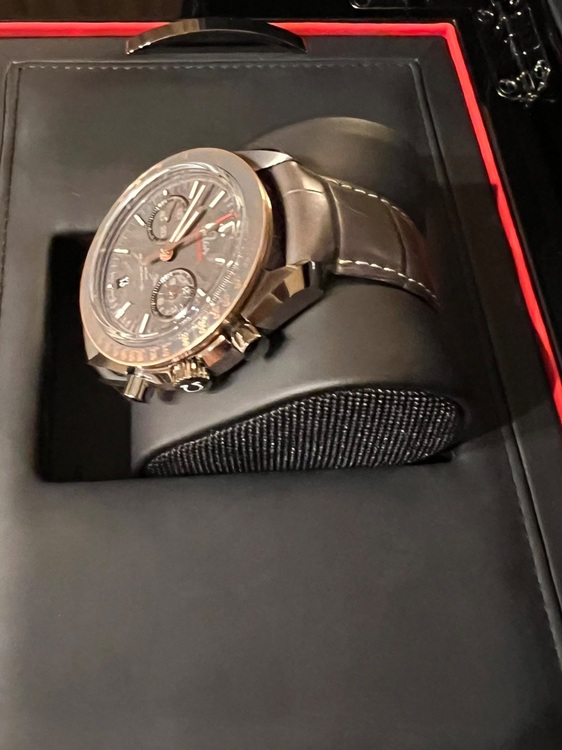 グレーサイドオブザムーンメテオライト（高級時計）の商品画像 - 査定依頼日：2025年7月26日 - 最高査定価格：1,300,000円