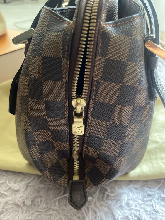 ショルダーバッグ（ブランドバッグ）の商品画像 - 査定依頼日：2025年6月1日 - 最高査定価格：90,000円