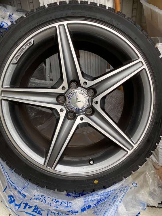 Benz W205 C200 & COMSのホイールとスタッドレスタイヤ（未使用（カー用品）の商品画像 - 査定依頼日：2026年2月11日 - 最高査定価格：10,000円
