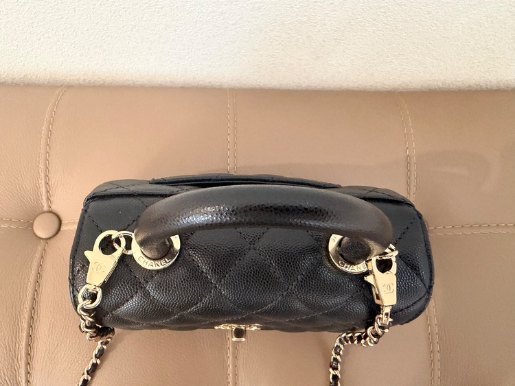 ココハンドルXS（ブランドバッグ）の商品画像 - 査定依頼日：2026年4月11日 - 最高査定価格：750,000円