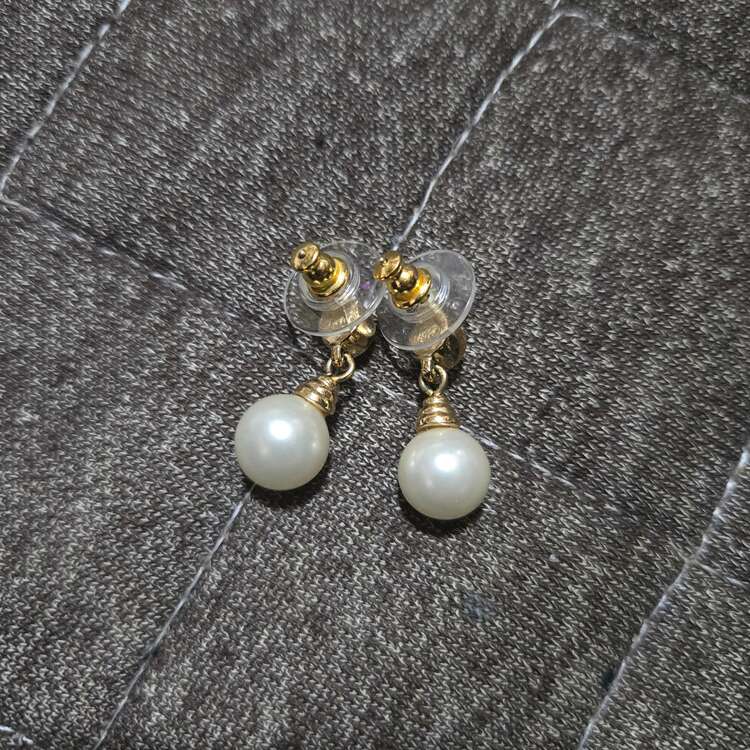 ピアス（ブランド財布・小物）の商品画像 - 査定依頼日：2025年3月20日 - 最高査定価格：6,500円