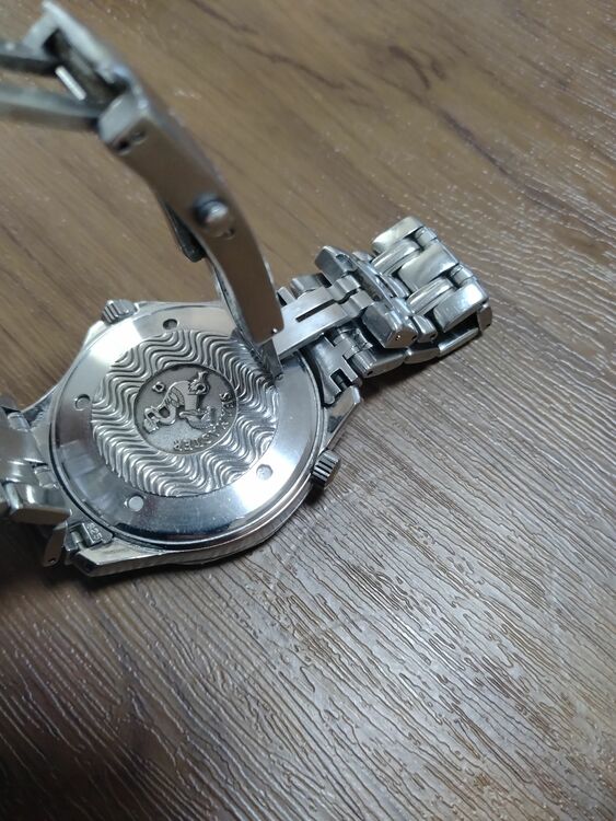 シーマスター300（高級時計）の商品画像 - 査定依頼日：2025年10月8日 - 最高査定価格：358,000円