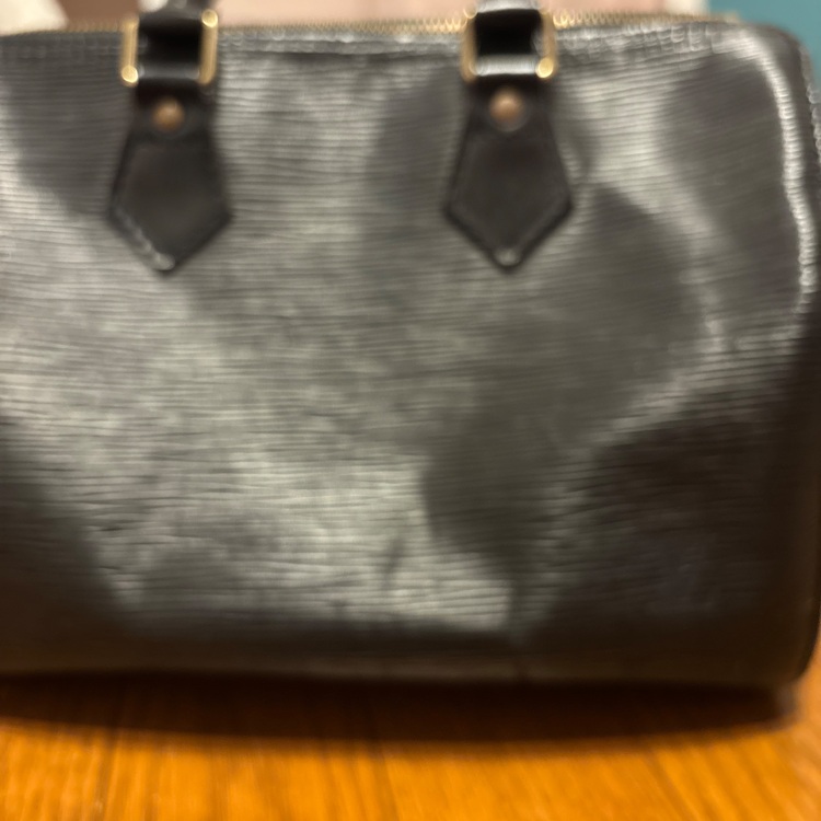 ルイヴィトン エピ （ブランドバッグ）の商品画像 - 査定依頼日：2025年11月4日 - 最高査定価格：50,000円