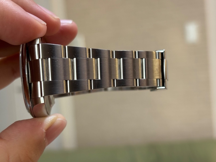 オイスターパーペチュアル41ミリグリーン（高級時計）の商品画像 - 査定依頼日：2025年12月9日 - 最高査定価格：1,270,000円