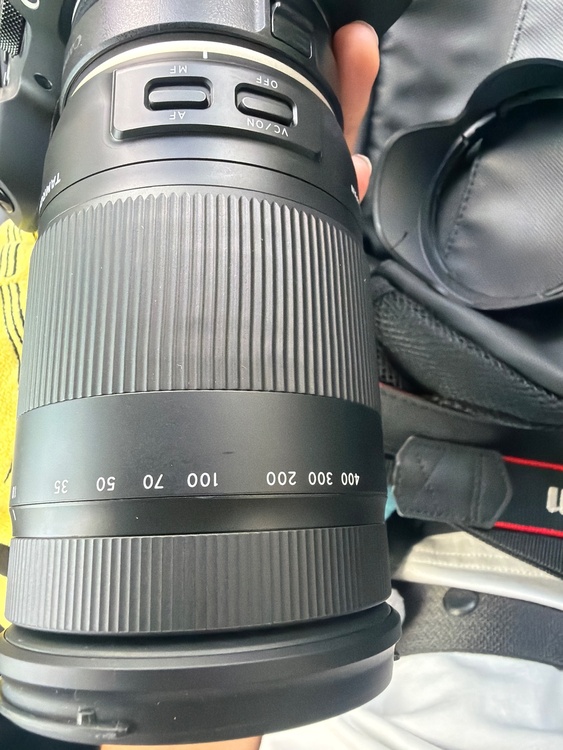 EF18-400mm F/3.5-6.3Di II VC HLD（カメラ）の商品画像 - 査定依頼日：2026年8月19日 - 最高査定価格：52,000円