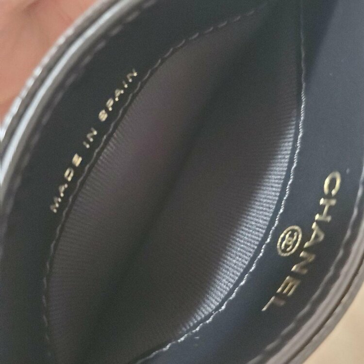 カードケース（ブランド財布・小物）の商品画像 - 査定依頼日：2025年12月14日 - 最高査定価格：100,000円