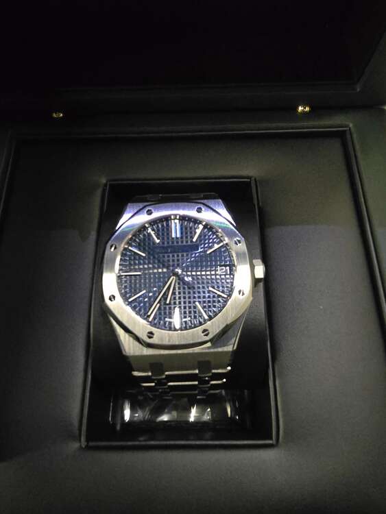 オーデマピゲ ロイヤルオーク 15510ST.OO.1320ST.06 （高級時計）の商品画像 - 査定依頼日：2025年4月21日 - 最高査定価格：6,000,000円