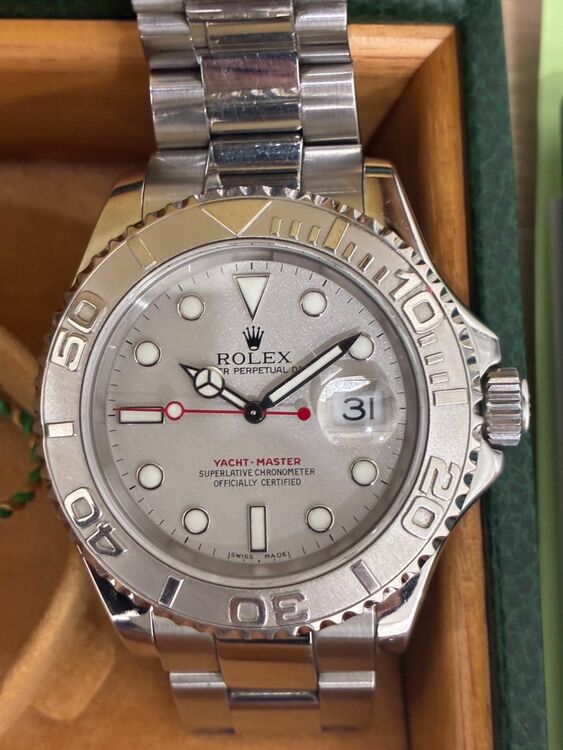 ロレックス ヨットマスター 16622 （高級時計）の商品画像 - 査定依頼日：2025年11月7日 - 最高査定価格：1,200,000円