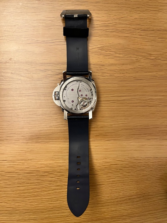 パネライ ルミノール 372（高級時計）の商品画像 - 査定依頼日：2025年7月4日 - 最高査定価格：660,000円