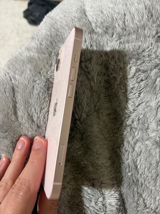 iPhone 13 128GB Softbank（スマホ）の商品画像 - 査定依頼日：2026年2月23日 - 最高査定価格：36,000円