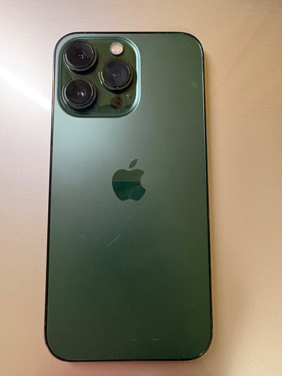 iPhone 13 Pro 256GB Softbank（スマホ）の商品画像 - 査定依頼日：2026年4月21日 - 最高査定価格：49,000円