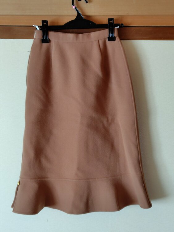 ウールスーツ（古着・ファッション）の商品画像 - 査定依頼日：2026年3月19日 - 最高査定価格：2,000円