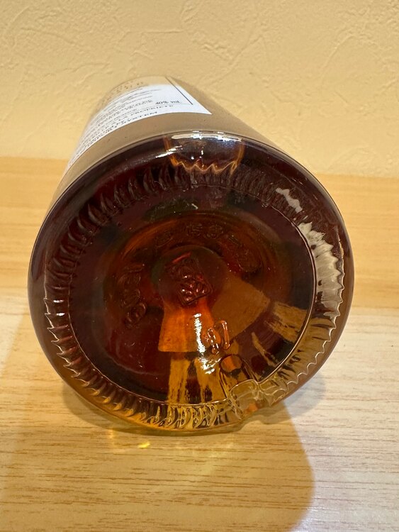 ポール・ジロー　トレゾール・ド・パラディ　40%（お酒）の商品画像 - 査定依頼日：2025年4月6日 - 最高査定価格：45,000円