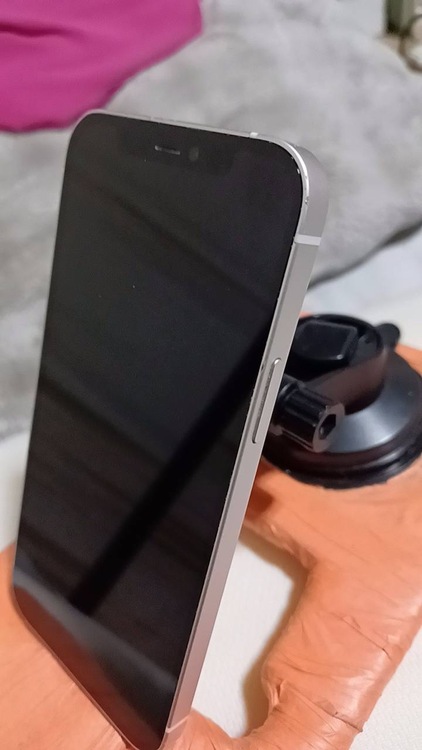 iPhone 12 128GB au（スマホ）の商品画像 - 査定依頼日：2026年5月8日 - 最高査定価格：24,000円
