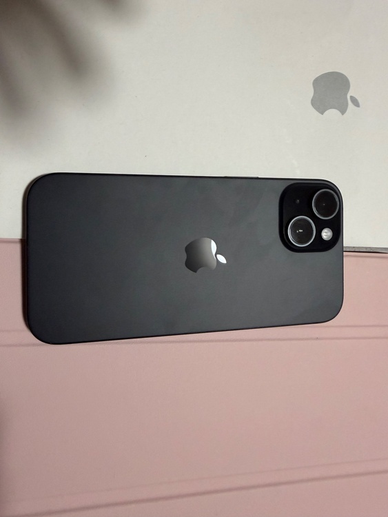 iPhone iPhone 15 128GB SIMフリー（スマホ）の商品画像 - 査定依頼日：2026年7月23日 - 最高査定価格：70,000円
