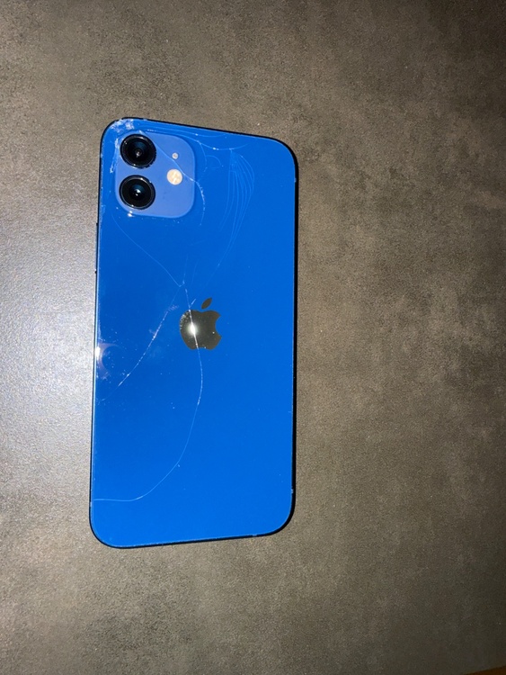 iPhone iPhone 12 128GB au（スマホ）の商品画像 - 査定依頼日：2026年5月22日 - 最高査定価格：25,000円