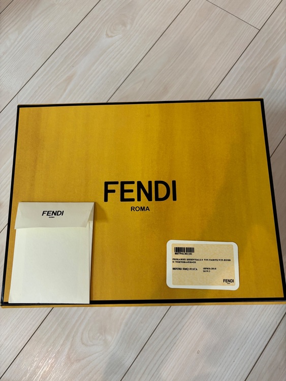 ピーカブーエッセンシャリー（ブランドバッグ）の商品画像 - 査定依頼日：2025年9月2日 - 最高査定価格：140,000円