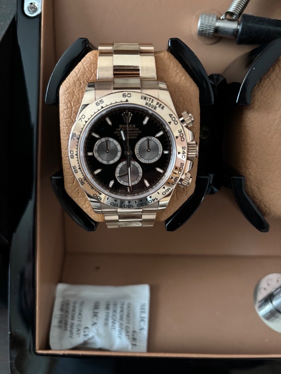 ロレックス デイトナ 12650（高級時計）の商品画像 - 査定依頼日：2025年12月19日 - 最高査定価格：8,100,000円