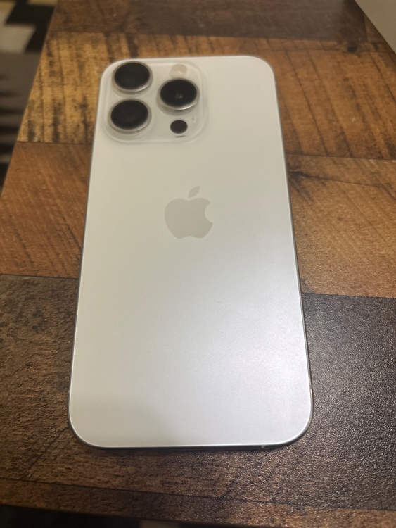 iPhone 15 Pro 128GB SIMフリー（スマホ）の商品画像 - 査定依頼日：2026年3月8日 - 最高査定価格：74,000円