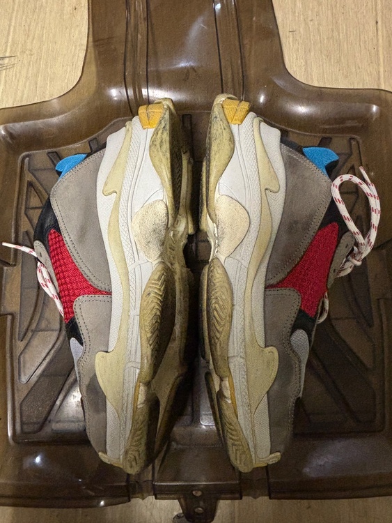 バレンシアガ  （ブランドバッグ）の商品画像 - 査定依頼日：2025年12月11日 - 最高査定価格：25,000円