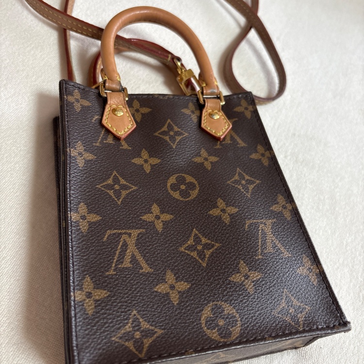 ルイヴィトン モノグラム （ブランドバッグ）の商品画像 - 査定依頼日：2026年4月22日 - 最高査定価格：100,000円