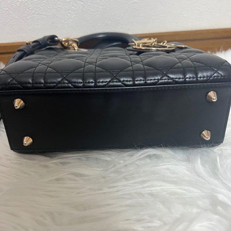 LADY DIOR MY ABCDIOR スモールバッグ（ブランドバッグ）の商品画像 - 査定依頼日：2023年8月4日 - 最高査定価格：450,000円