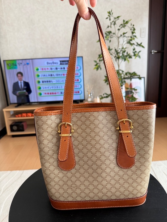 セリーヌ（ブランドバッグ）の商品画像 - 査定依頼日：2026年8月11日 - 最高査定価格：40,000円